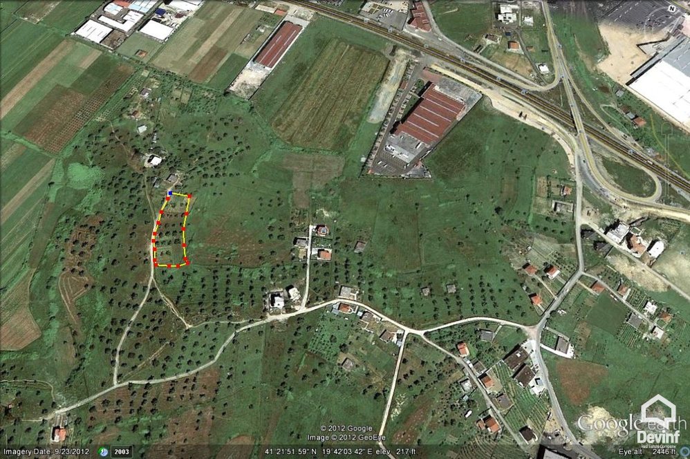 Tirane Shitje Toke  Toka ndodhet afer kryqezimit te qafes se Kasharit dhe rruges per ne Aeroport. toke industriale