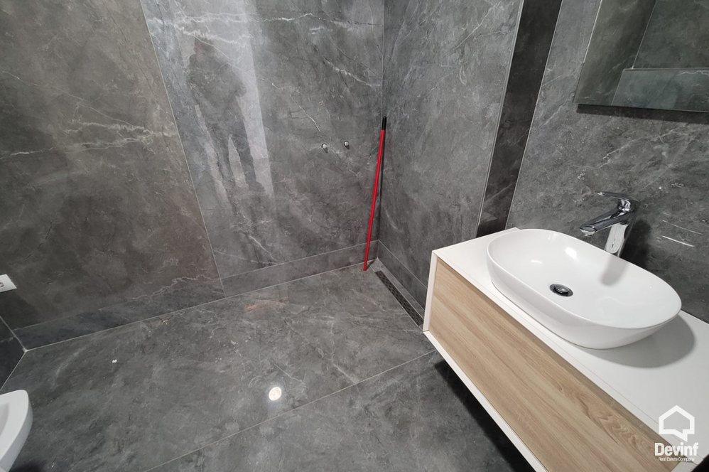 Tirane Qera Zyre 2+1+G Zyre ne nje pallat i ri qe ndodhen ne zonen e ish Bllokut zyre