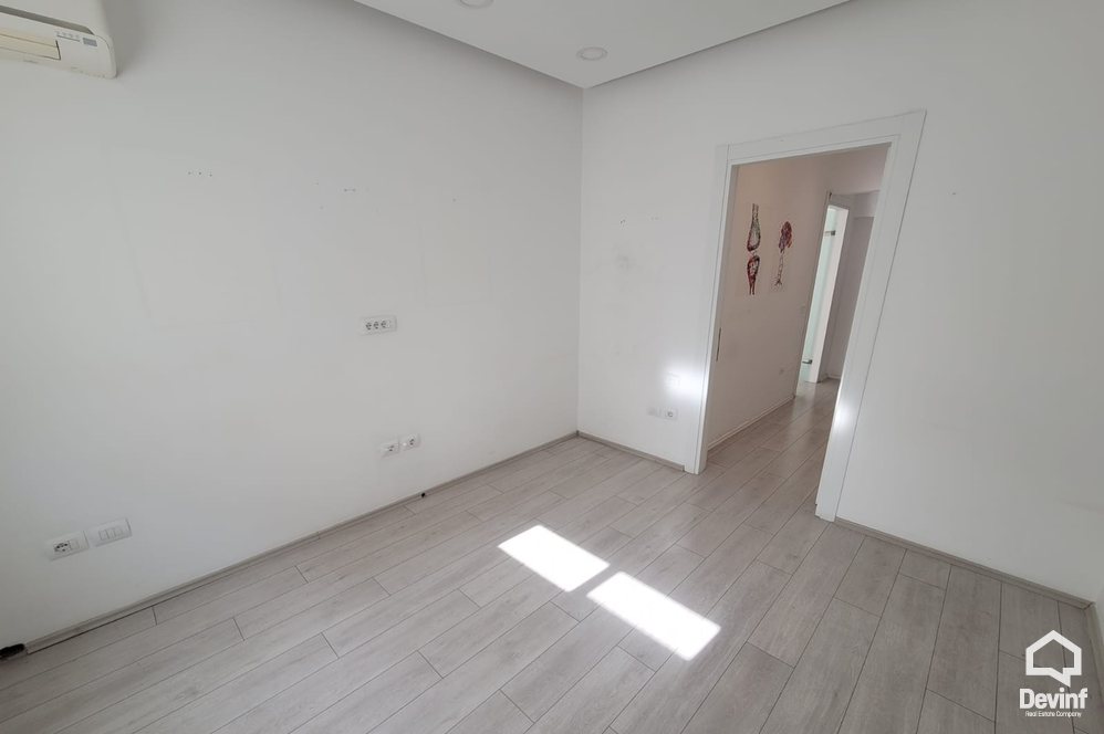 Tirane Qera Zyre 2+1+G Zyre ne nje pallat i ri qe ndodhen ne zonen e ish Bllokut zyre