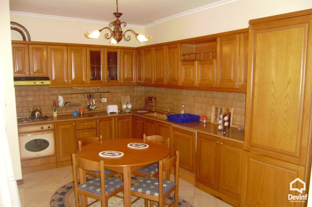 Tirane For Sale Apartment 3+1+G Apartment in a new building located in the area of Blloku Apartment