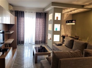 Apartament Qera Prane Radio Televizionit Shqiptar