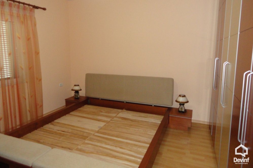 Tirane For Rent Houses Me shume se 4 dhoma House located in Str. Petro Nini Luarasi  