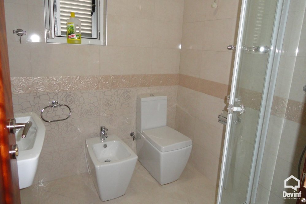 Tirane For Rent Houses Me shume se 4 dhoma House located in Str. Petro Nini Luarasi  