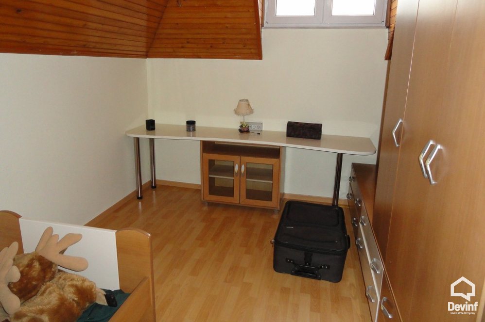 Tirane For Rent Houses Me shume se 4 dhoma House located in Str. Petro Nini Luarasi  