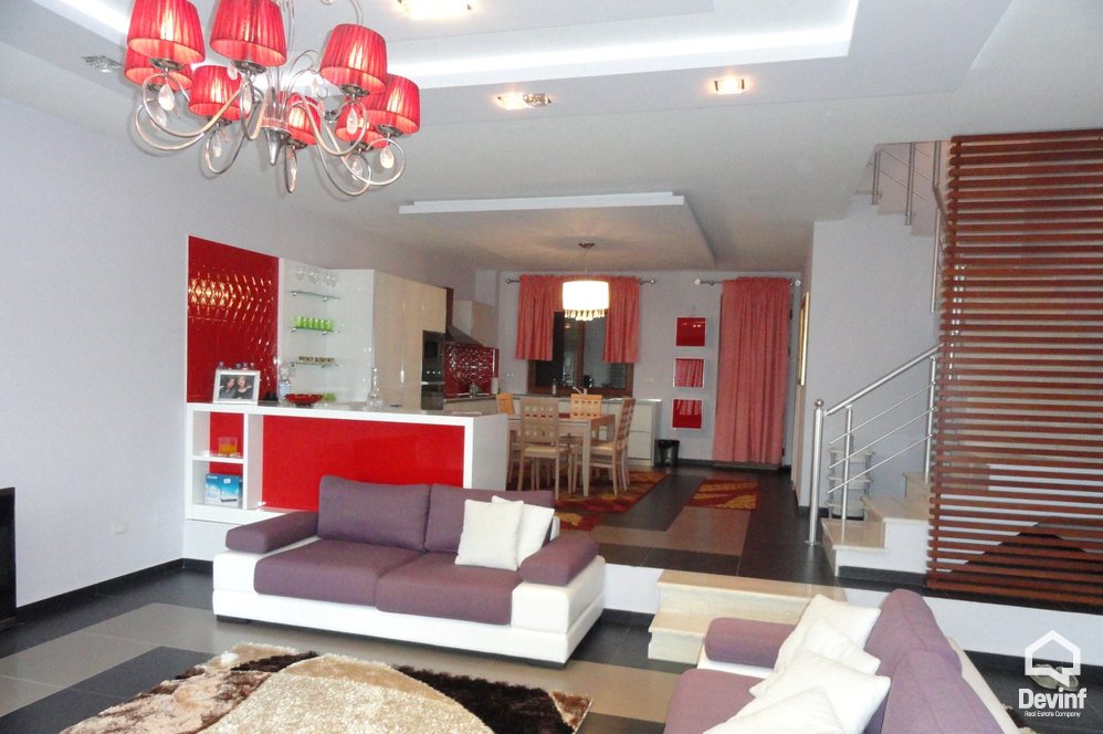 Tirane For Sale Villa 4+1+G Near the Botanical Garden 