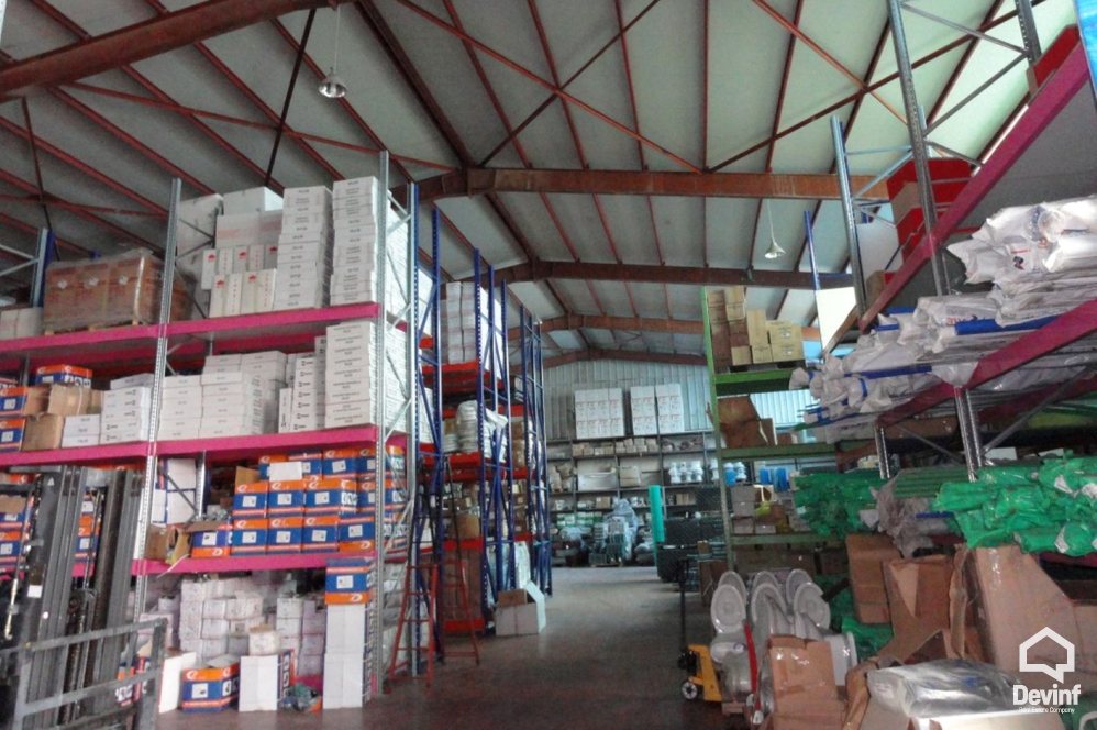  Qera Magazine  Magazina ndodhet ne zonen industriale te autostrades Tirane-Vore magazine