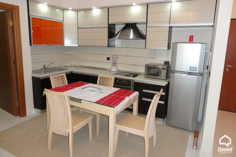 Tirane Qera Apartament 2+1+A Apartamenti ndodhet prane Akademise se Arteve apartament