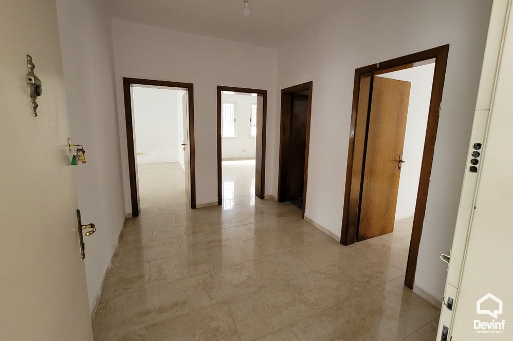 Tirane For Sale Villa Me shume se 4 dhoma House in a residential neighborhood of villas in Selite, Tirana Villa