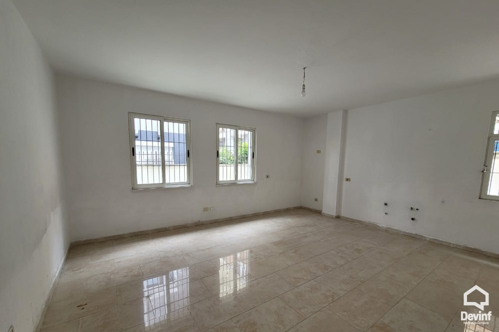 Tirane For Sale Villa Me shume se 4 dhoma House in a residential neighborhood of villas in Selite, Tirana Villa
