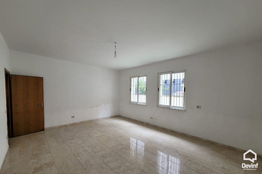 Tirane For Sale Villa Me shume se 4 dhoma House in a residential neighborhood of villas in Selite, Tirana Villa