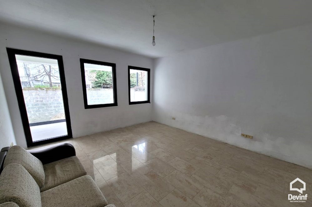 Tirane For Sale Villa Me shume se 4 dhoma House in a residential neighborhood of villas in Selite, Tirana Villa
