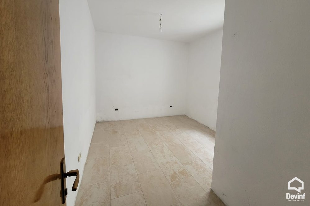 Tirane For Sale Villa Me shume se 4 dhoma House in a residential neighborhood of villas in Selite, Tirana Villa