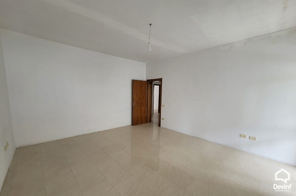 Tirane For Sale Villa Me shume se 4 dhoma House in a residential neighborhood of villas in Selite, Tirana Villa