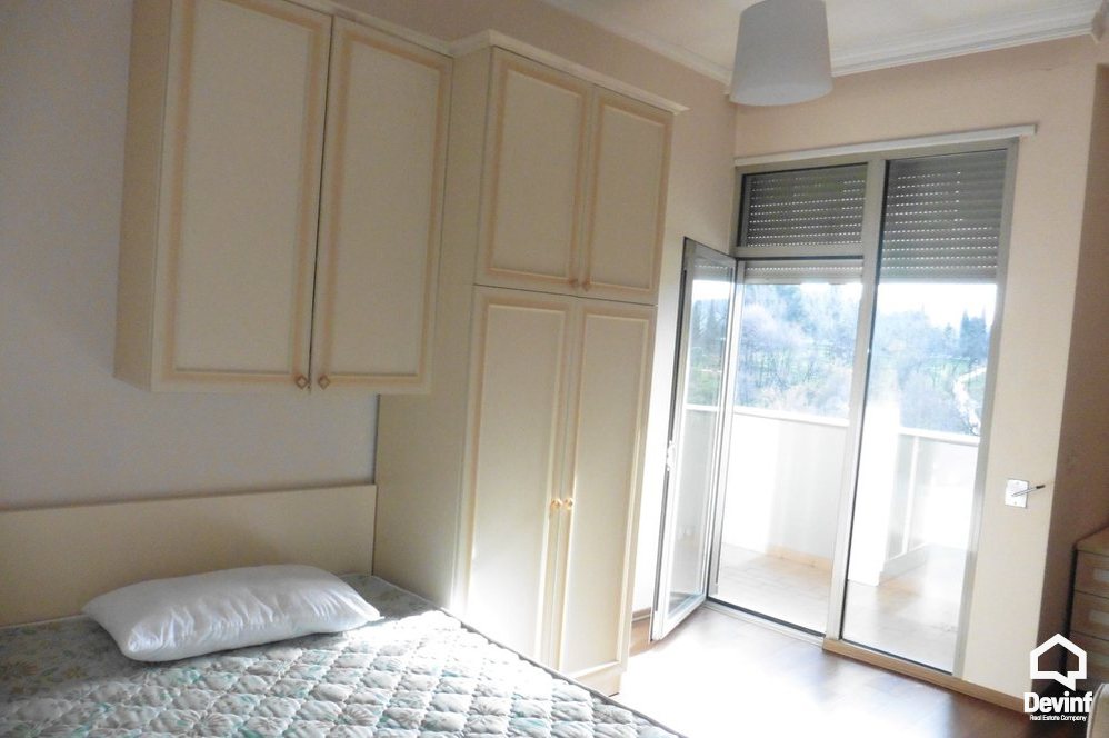 Tirane Qera Apartament 2+1+A Ne zonen e Bllokut apartament