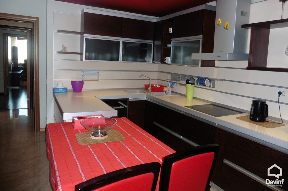 Tirane Qera Apartament 3+1+G Apartament prane Piramides apartament kompleks rezidencial