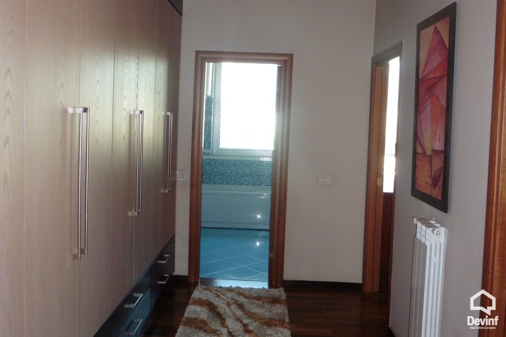 Tirane Qera Apartament 3+1+G Apartament prane Piramides apartament kompleks rezidencial