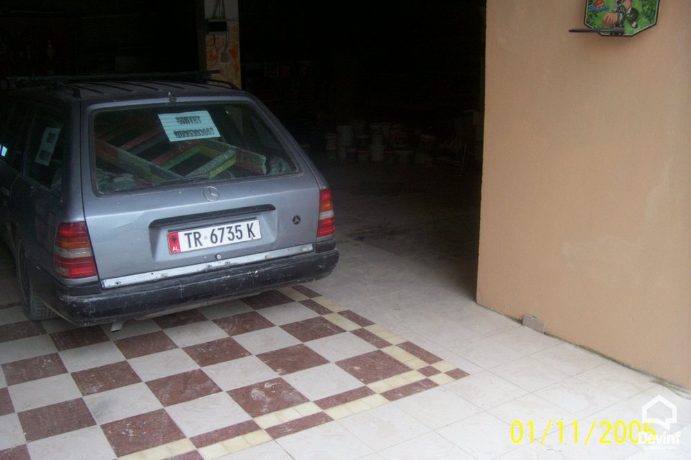 Tirane Shitje Vile 2+1+G Vila ndodhet ne Sauk apartament