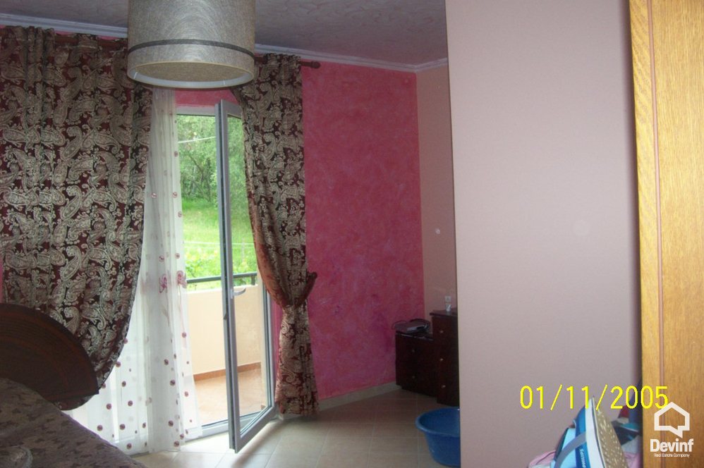 Tirane Shitje Vile 2+1+G Vila ndodhet ne Sauk apartament