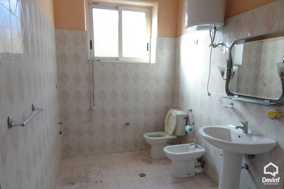 Tirane For Sale Villa 3+1+A Villa in Dibra Street 