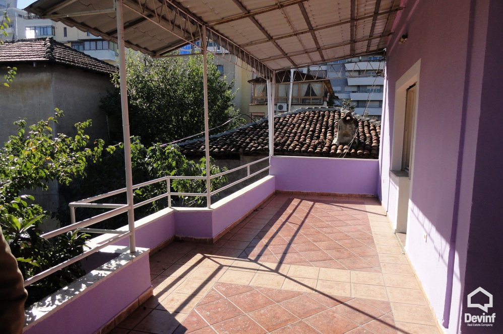 Tirane For Sale Villa 3+1+A Villa in Dibra Street 