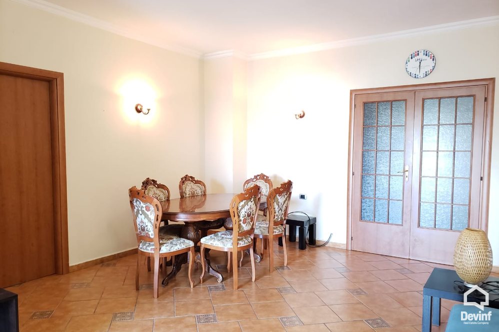 Tirane Qera Apartament 2+1+A Apartament i ri ne ne zonen e Bllokut apartament