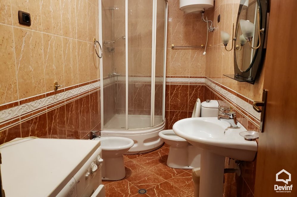 Tirane Qera Apartament 2+1+A Apartament i ri ne ne zonen e Bllokut apartament