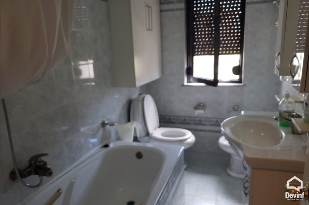 Tirane Qera Apartament 2+1+A Apartament i ri prane Stadiumit Selman Stermasi apartament