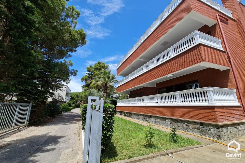 Durres For Sale Villa Me shume se 4 dhoma Adriatic coast, Durres bregdet Residential Complex