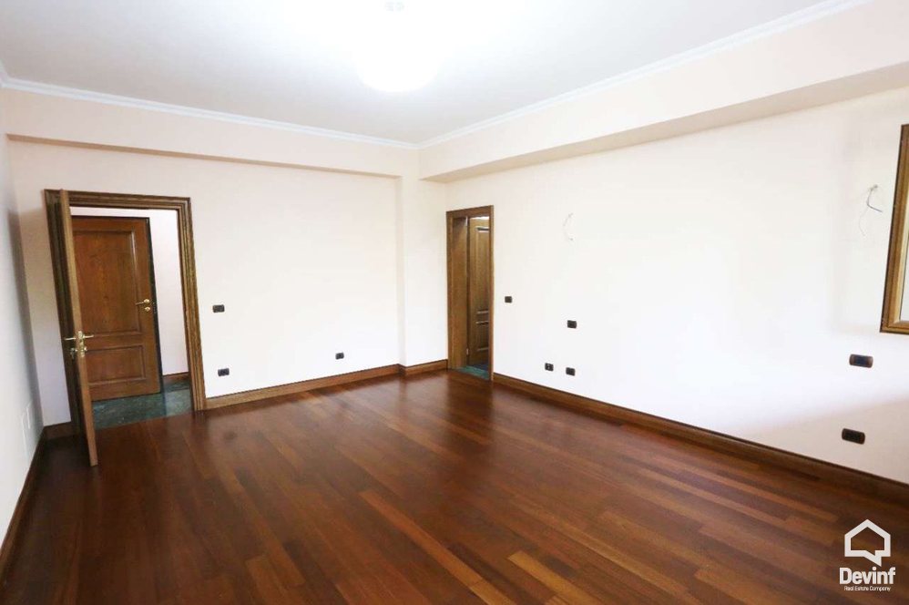 Durres For Sale Villa Me shume se 4 dhoma Adriatic coast, Durres bregdet Residential Complex