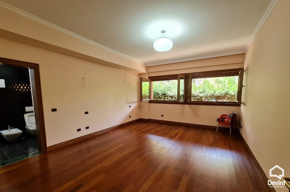 Durres For Sale Villa Me shume se 4 dhoma Adriatic coast, Durres bregdet Residential Complex