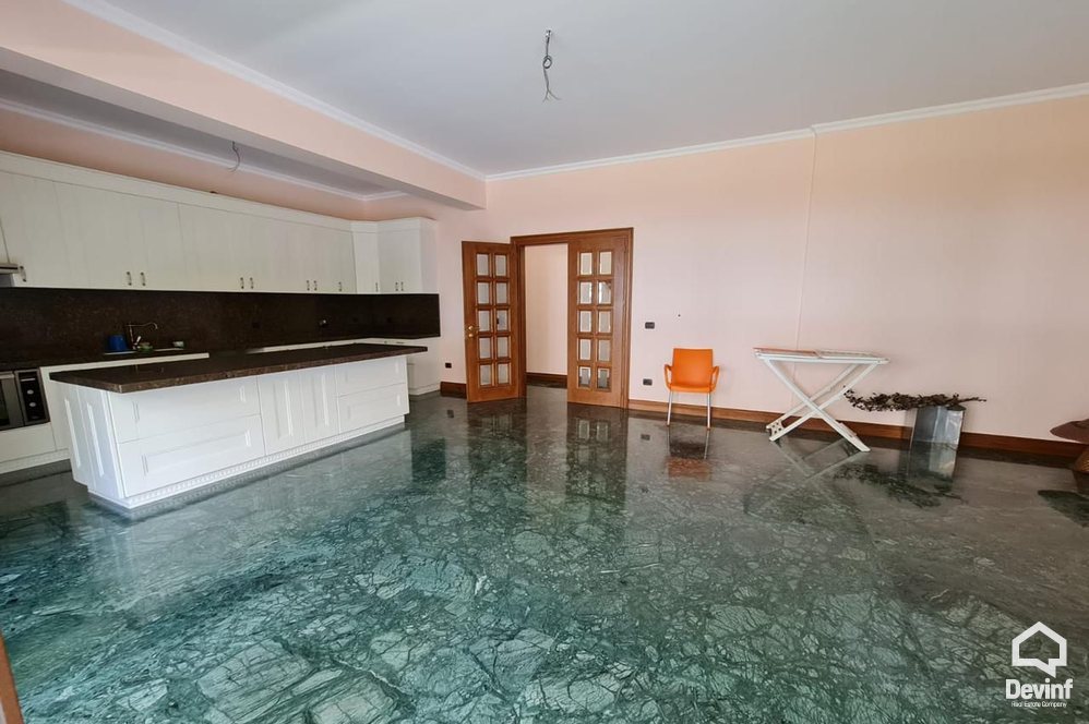 Durres For Sale Villa Me shume se 4 dhoma Adriatic coast, Durres bregdet Residential Complex
