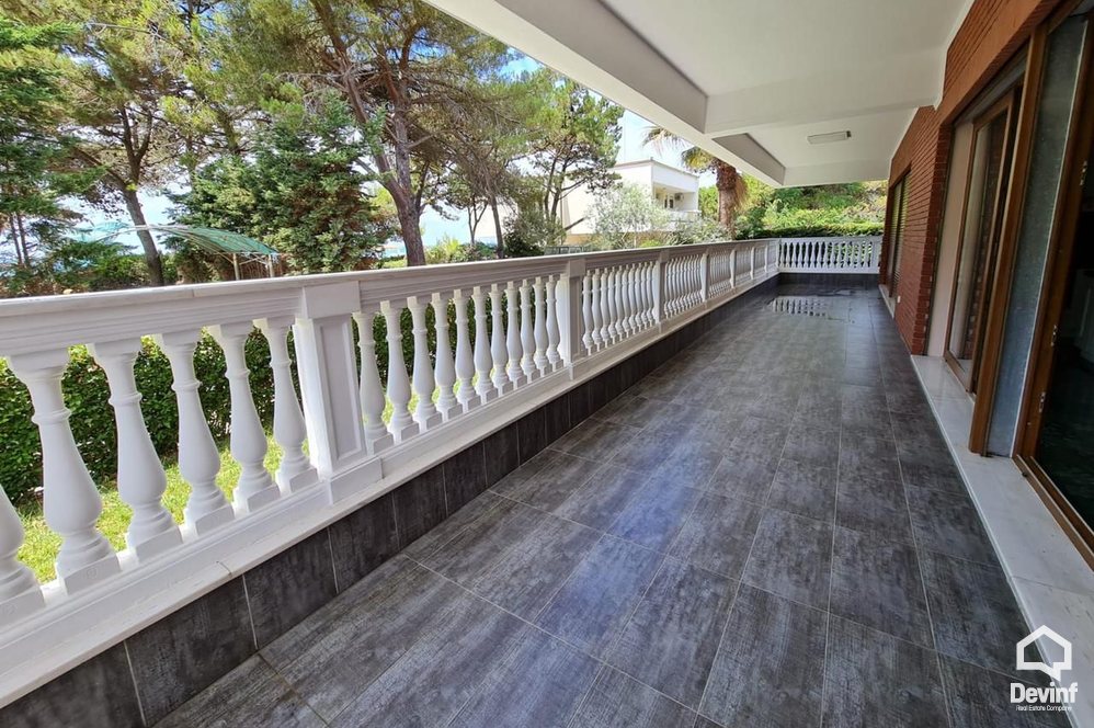 Durres For Sale Villa Me shume se 4 dhoma Adriatic coast, Durres bregdet Residential Complex