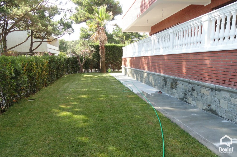 Durres For Sale Villa Me shume se 4 dhoma Adriatic coast, Durres bregdet Residential Complex