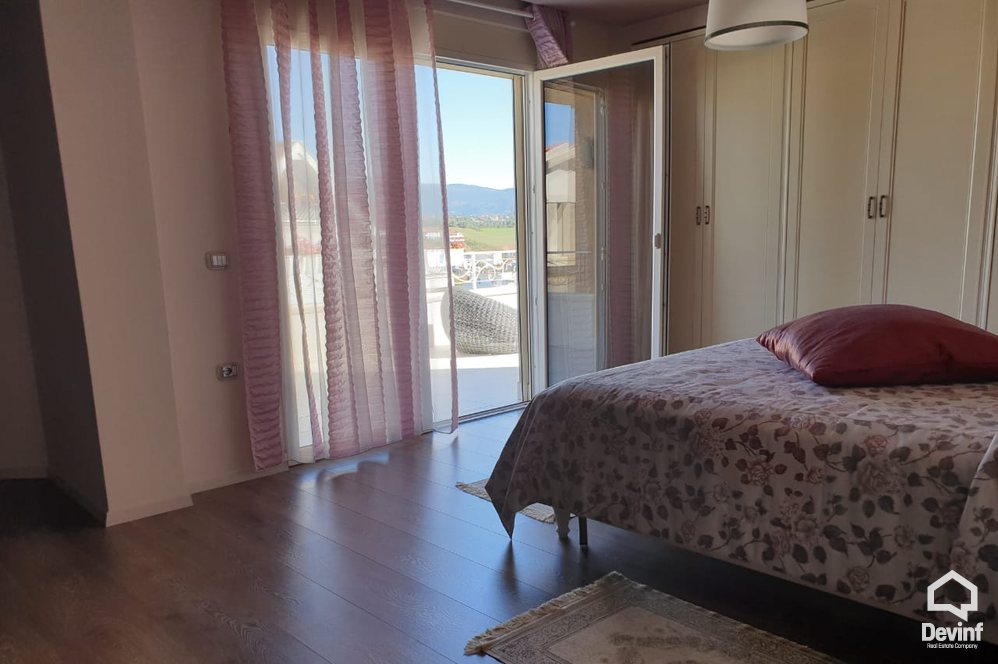 Tirane Shitje Vile Me shume se 4 dhoma Vila ndodhet ne nje kompleks rezidencial ne periferi te Tiranes  kompleks rezidencial
