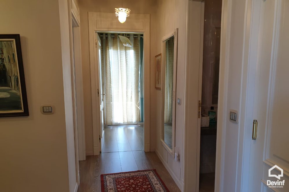 Tirane Shitje Vile Me shume se 4 dhoma Vila ndodhet ne nje kompleks rezidencial ne periferi te Tiranes  kompleks rezidencial
