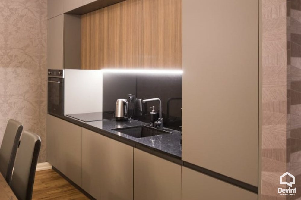 Tirane Qera Apartament 3+1+A Apartament me tre dhoma gjumi ne qender te Tiranes apartament