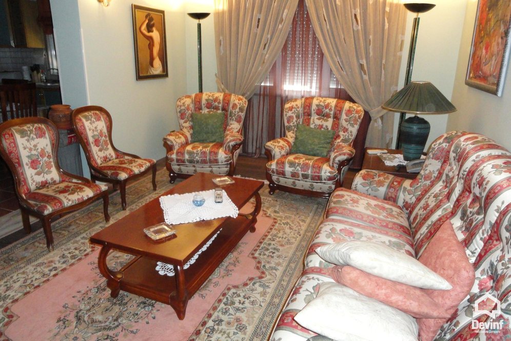 Tirane Shitje Apartament 2+1+A Apartamenti ndodhet ne qender te Tiranes, prane Sheshit Skenderbej apartament