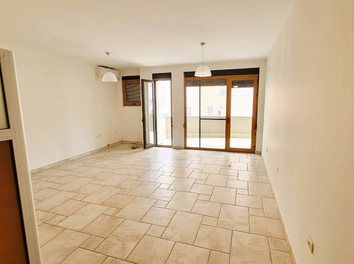 Apartament Qera Apartament ne nje pallat te ri qe ndodhet tek Radio Televizioni Shqiptar