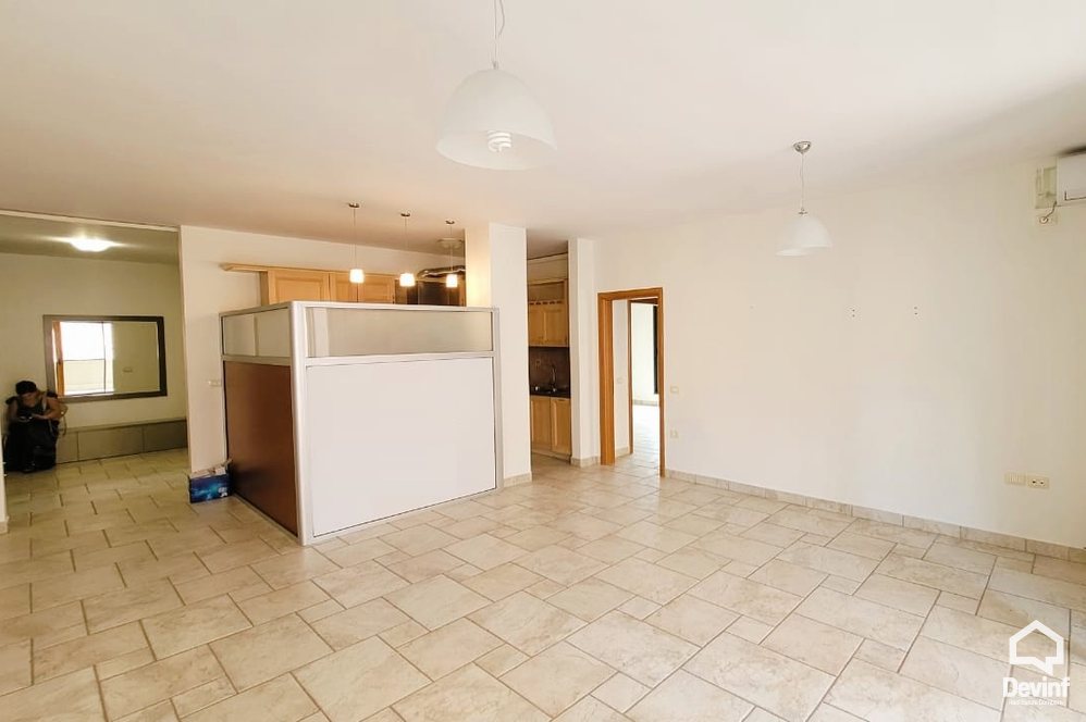 Tirane Qera Apartament 3+1+A Apartament ne nje pallat te ri qe ndodhet tek Radio Televizioni Shqiptar zyre