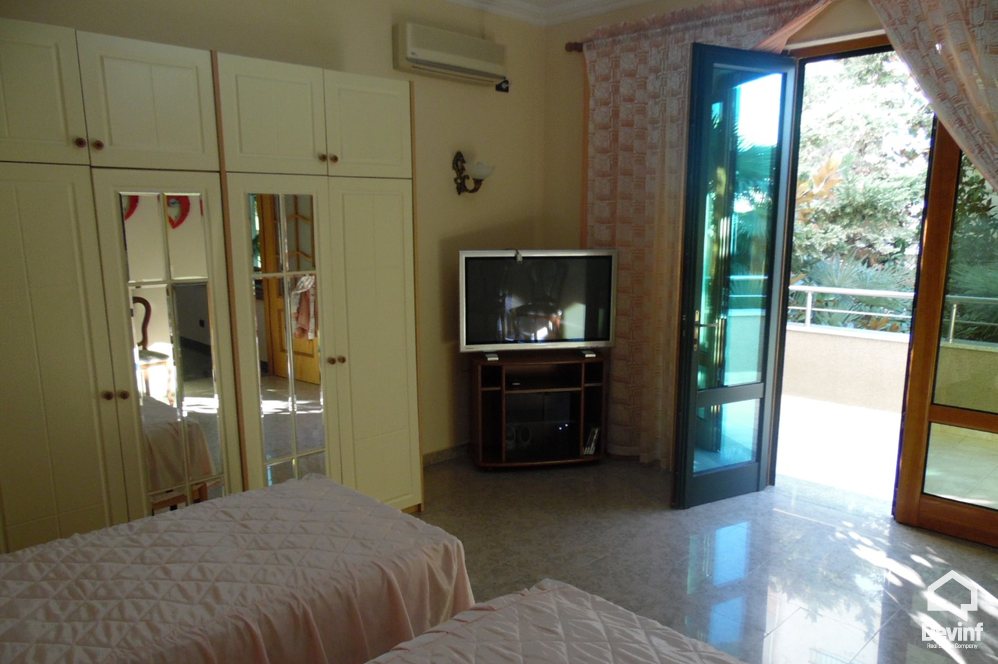 Durres For Sale Villa Me shume se 4 dhoma The new villa is located i Durres beach bregdet Villa