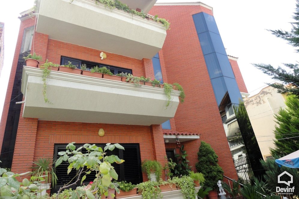 Tirane For Sale Villa Me shume se 4 dhoma The villa is located nearby Kavaja Str 
