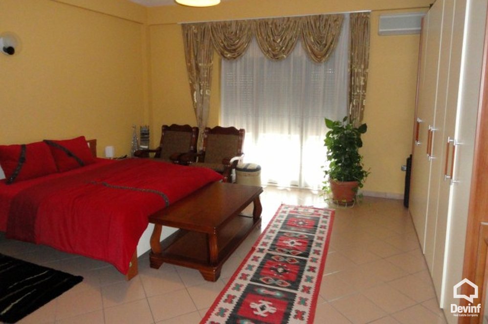 Tirane Qera Apartament 3+1+G Apartament ne nje ndertim privat rezidencial mbrapa Ambasades se ShBA apartament