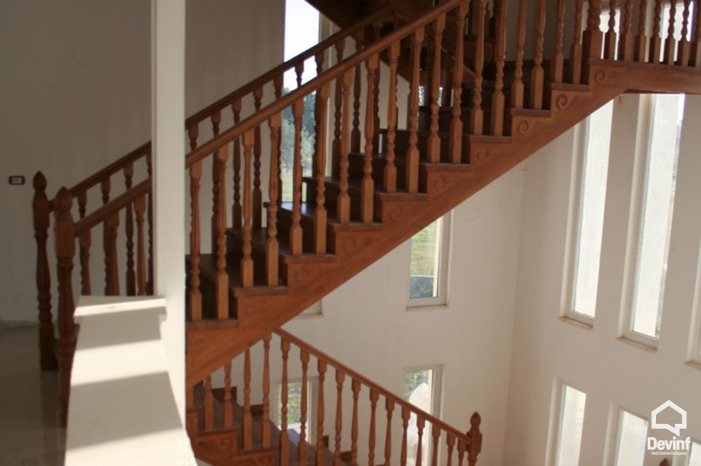 Tirane For Sale Villa Me shume se 4 dhoma New villa in the area of Farka District 