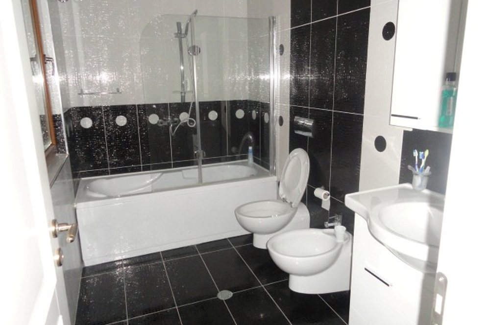 Tirane Shitje Vile Me shume se 4 dhoma Vile ne ne nje kompleks vilash prane kopshtit botanik te Tiranes  kompleks rezidencial