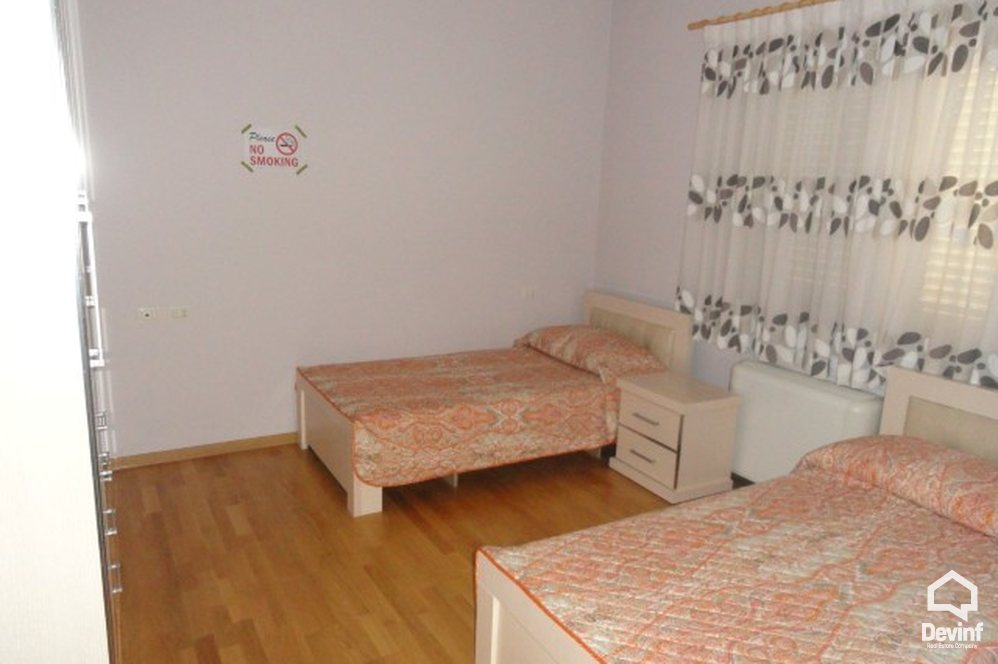 Tirane Shitje Vile Me shume se 4 dhoma Vile ne ne nje kompleks vilash prane kopshtit botanik te Tiranes  kompleks rezidencial