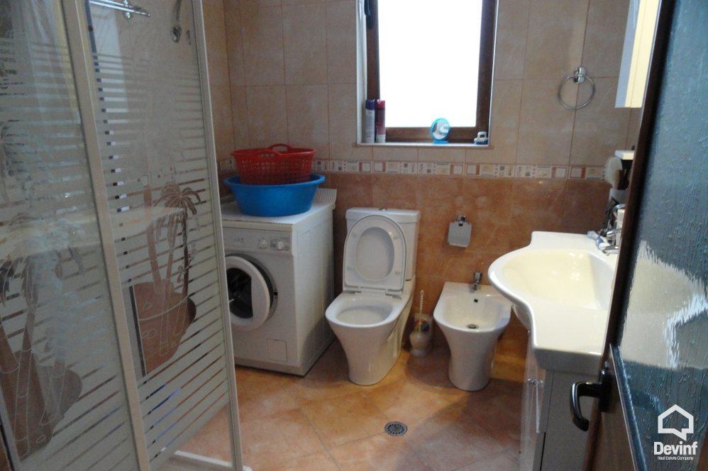 Tirane Qera Apartament  Apartament ne nje vile qe ndodhet tek Qyteti Studenti kat vile