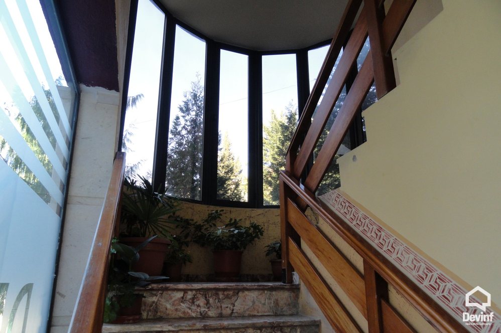 Tirane For Sale Hotel Me shume se 4 dhoma Near by the Elbasani Street 