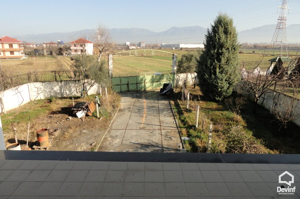 Tirane Qera Ndertese Multifunksionale  Objekti ndodhet ne rrugen per ne Aeroportin Nene Tereza apartament