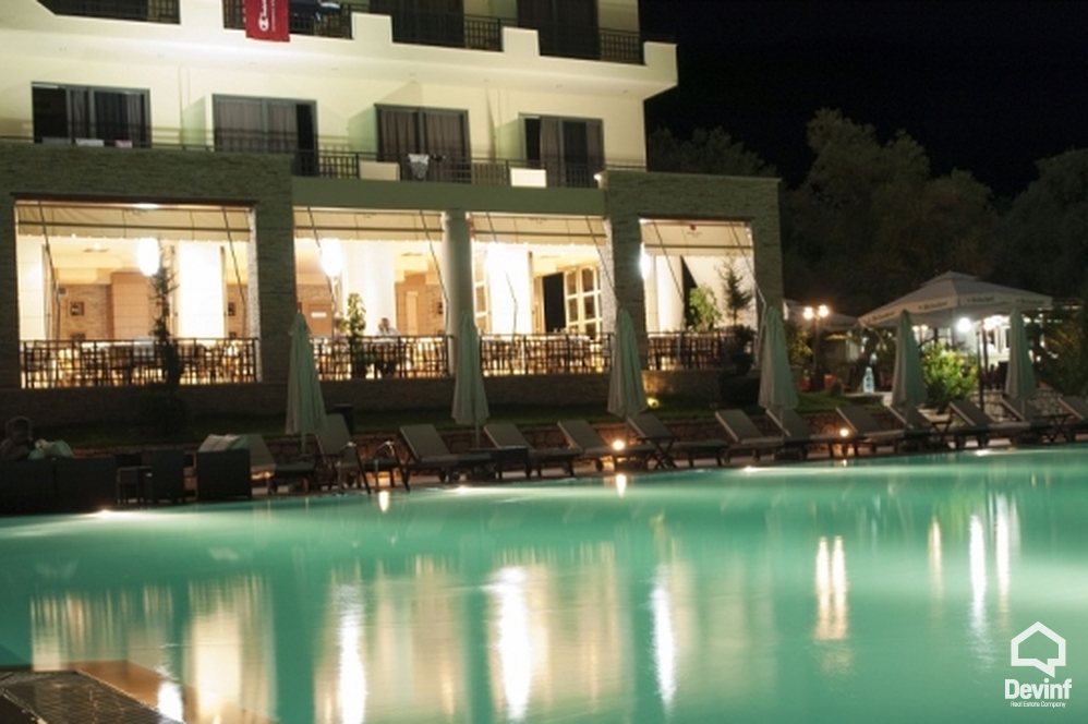 Himare Shitje Hotel Me shume se 4 dhoma Himare apartament