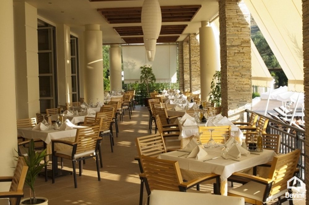 Himare Shitje Hotel Me shume se 4 dhoma Himare apartament